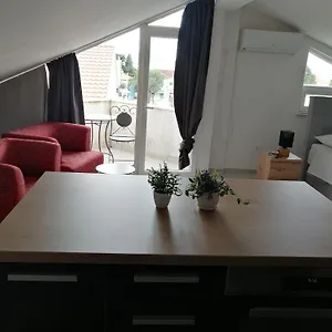 Milka Apartament Zadar